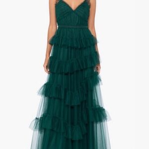 Betsey & Adam Elegant Green Tiered Evening Gown